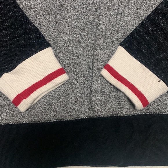 Roots small cabin sweater - Picture 2 of 3